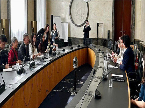 Austrian MPs host Tibetan Government in Exile, pledge support (Photo/ANI)