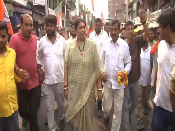 Smriti Irani holds campaign at Amethi (Photo/ANI)