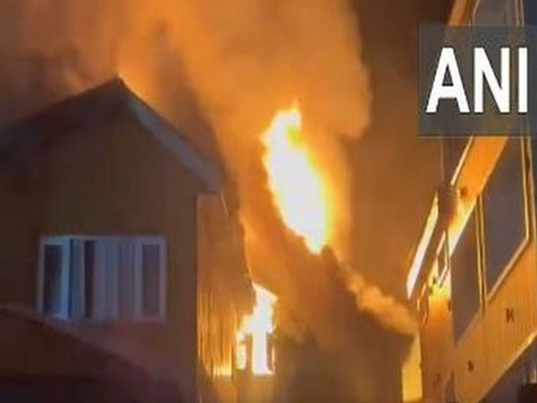 Fire breaks out a hotel in Jammu and Kashmir's Sonmarg