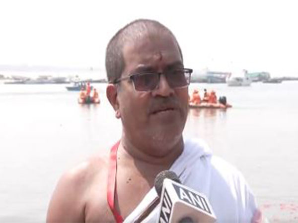Varanasi Priest Santosh Narayan (Image/ANI)