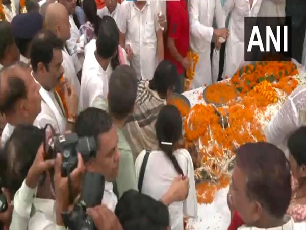 Mortal remains of late BJP leader Sushil Kumar Modi were brought to his residence in Patna (Photo/ANI)