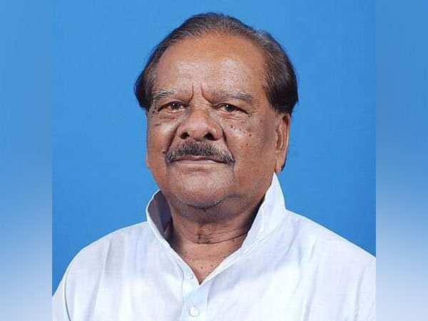Congress leader Dambarudhar Ulaka (Pic credit/@SaratPatINC)