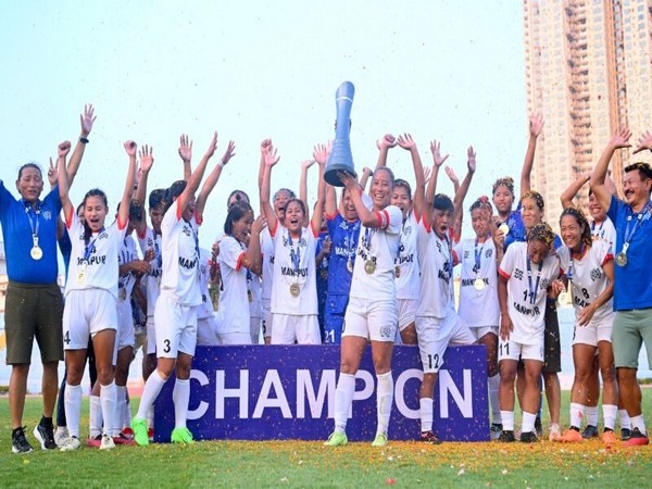 Team Manipur celebrating with the trophy. (Picture: AIFF)