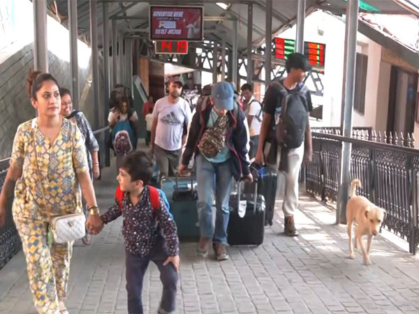 After the four phases of general elections, the tourists from different parts of India have started rushing to Shimla (Photo/ANI) 