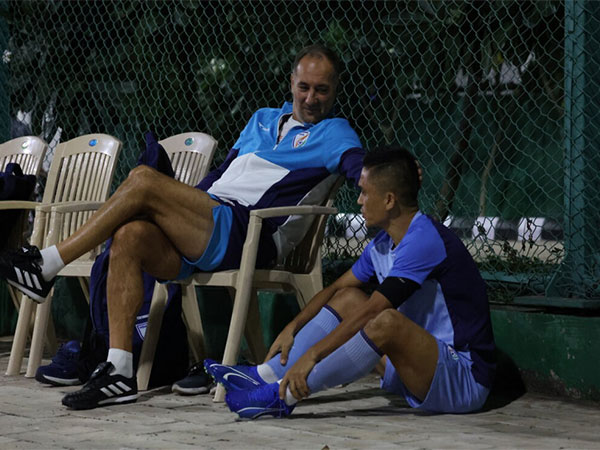 India coach Igor Stimac and skipper Sunil Chhetri. (Picture: AIFF)