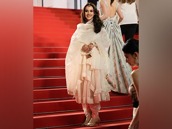 
    Cannes: Singer Sunanda Sharma walks red carpet
    