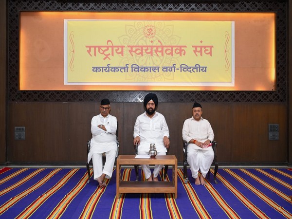RSS's Karyakarta Vikas Varg commenced at the Maharshi Vyas Sabhagriha (Photo/ANI)