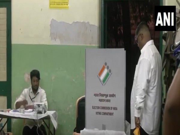 Mock Polls underway at a polling booth in Bandra West in the North Central Mumbai Lok Sabha constituency. (Image/ANI)