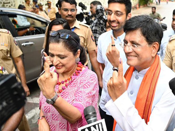 Union Minister Piyush Goyal casts his vote (Photo/ANI)