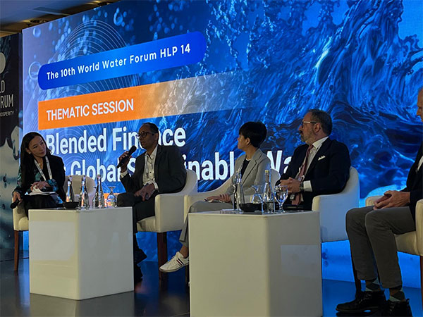 Sundar Mahalingam - President of Strategy at HCL Corporation unveils Challenge 3 of the Aquapreneur Innovation Initiative at the World Water Forum in Bali