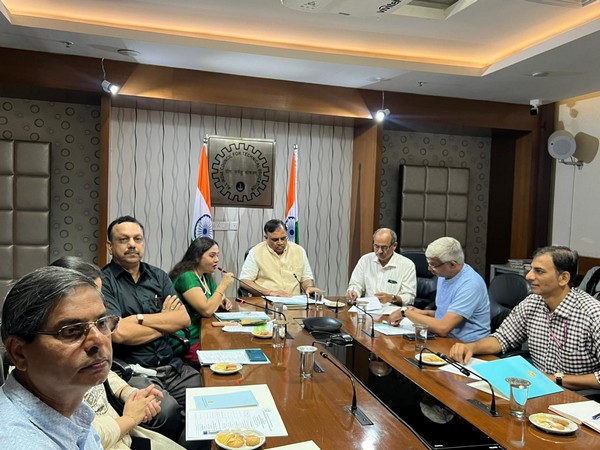 MoU signed between Extra C, AICTE, IIM Mumbai, and IIT Madras. (Photo/ANI)