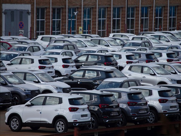 A view shows new cars produced by Chinese automobile manufacturer Chery, in the parking lot of the Sollers plant in Vladivostok, Russia October 15, 2023. (Photo: Reuters) 