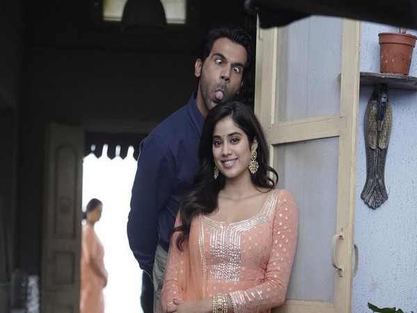RajKummar Rao and Janhvi Kapoor from the sets of Mr and Mrs Mahi (Image source: Instagram)