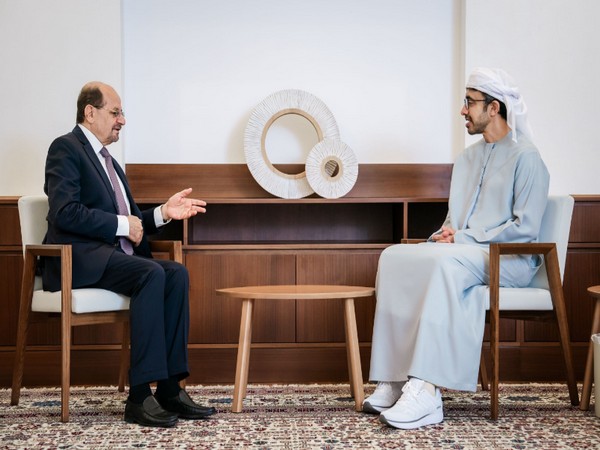 Abdullah bin Zayed receives Yemen's Minister of Foreign Affairs and Expatriate Affairs (Photo/WAM)