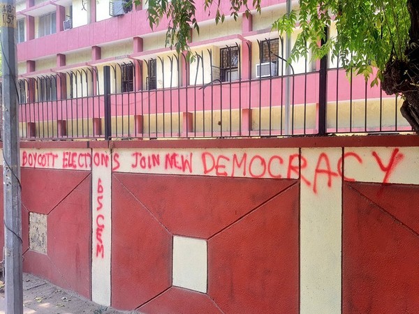 'Boycott elections' graffiti found written on the walls in Delhi University area (Photo/ANI)