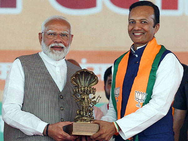 BJP candidate from Kurukshetra Naveen Jindal with PM Modi (File Photo/ANI)