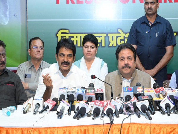 Congress' KC Venugopal and Rajeev Shukla (Photo/ANI)