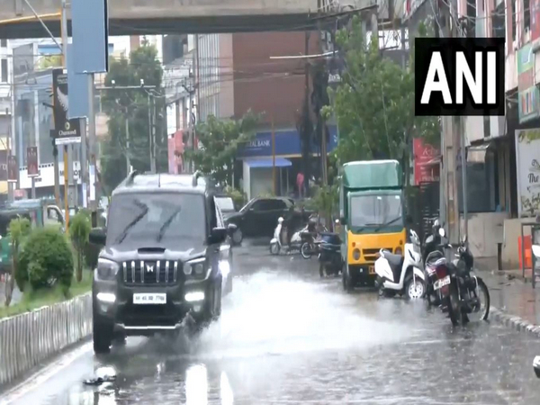 Visuals from the waterlogged roads in Vijayawada (Image/ANI)