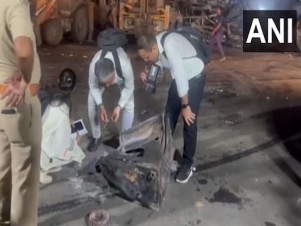 SIT collects samples from the incident spot (Photo/ANI)