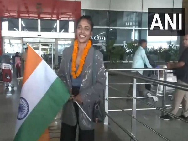 Anasuya Sengupta at Delhi airport (Image source: ANI)