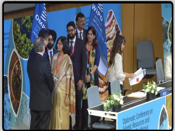 Indian Delegation congratulates Daren Tang, DG, WIPO/ Image-DPIIT/X