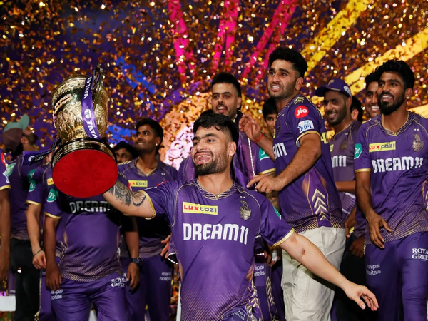 Rinku Singh with IPL 2024 trophy. (Picture: IPL)