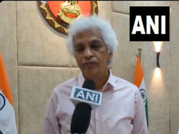 Jabalpur Collector Deepak Kumar Saxena (Photo/ANI)