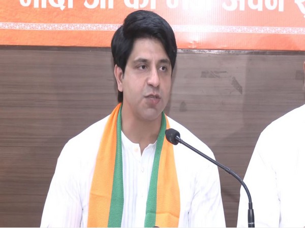 BJP National Spokesperson Shehzad Poonawalla addressing press conference in Chandigarh (Photo/ANI)