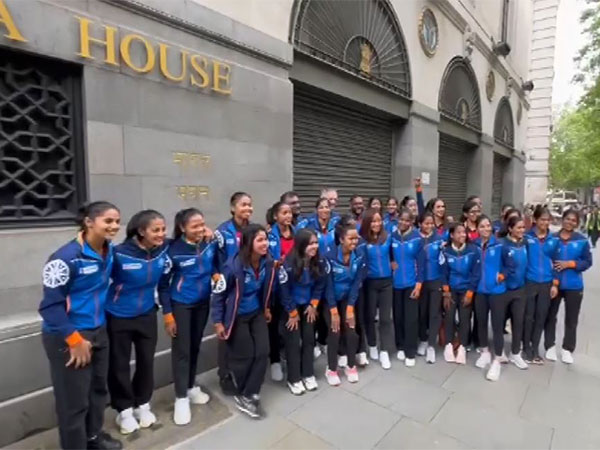 Indian Women's Senior Hockey Team receive a welcome at Indian Embassy in London, UK (Photo/ANI)