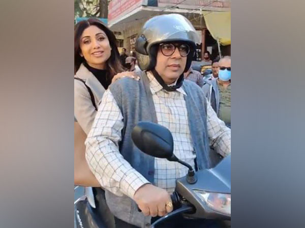 Shilpa Shetty Kundra, Paresh Rawal (Image Source: Instagram)