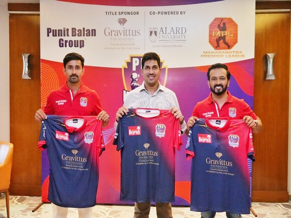 Kolhapur Tuskers unveiling their new jersey (Photo: Kolhapur Tuskers)