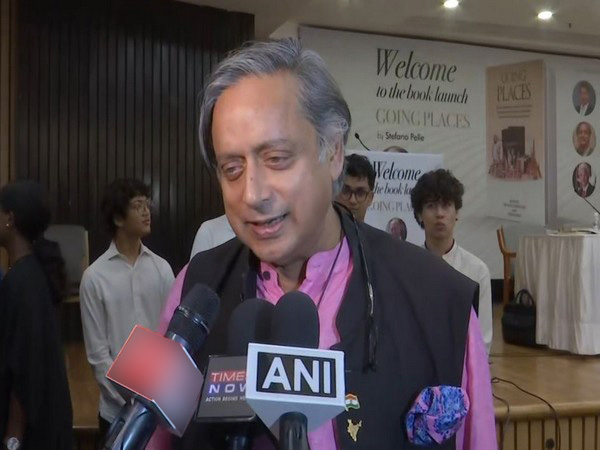 Congress leader Shashi Tharoor (Photo/ANI)