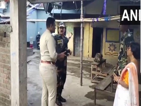 Heavy security deployed around booth number 61 in Kadambagachi Sardar Para area in ​​Barasat LS Constituency (Photo/ANI)