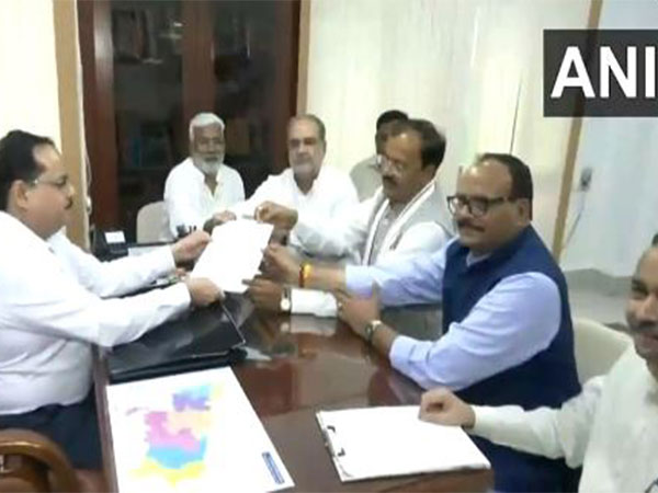 BJP delegation submitting complaint against Samajwadi Party (Photo/ANI)