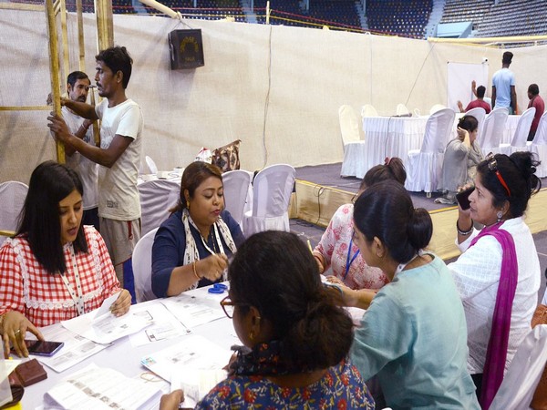 Polling officials at Kolkata (Photo/ANI)