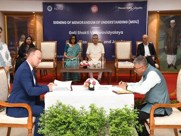 Plasser India Signs MoU with Indian Railways Gati Shakti Vishwavidyalaya