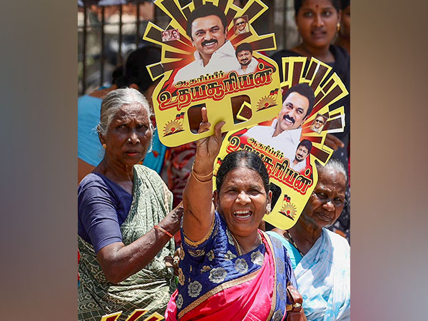 Supporters of DMK (File Photo/ANI)