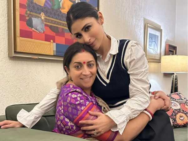 Politician Smriti Irani and actress Mouni Roy (Image source: X)
