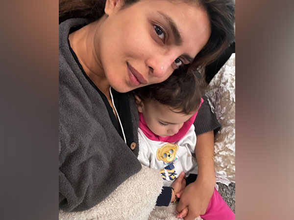 Priyanka Chopra with daughter Malti (image source:instagram/priyankachopra)