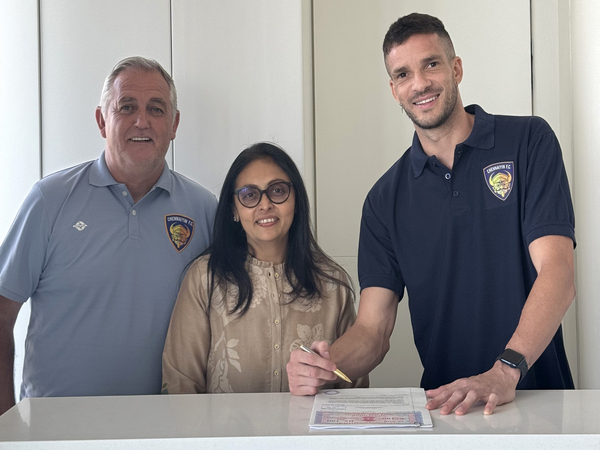 Elsinho (left) with Chennaiyin head coach Owen Coyle (Photo: Chennaiyin FC)