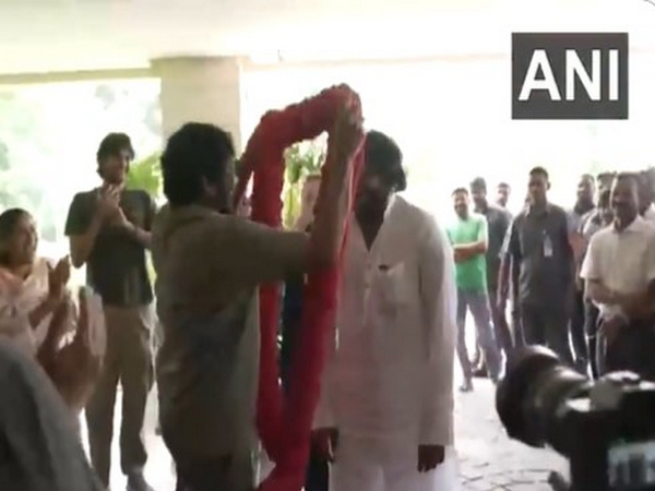 Actor-politician Pawan Kalyan gets grand welcome at brother Chiranjeevi's house (Photo/ANI)