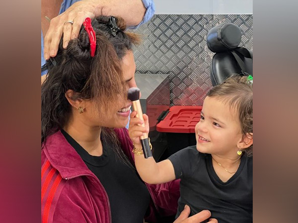 Priyanka Chopra with daughter Malti Marie (image source: instagram/priyankachopra)