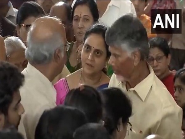 TDP chief N Chandrababu Naidu (right) (Photo/ANI)