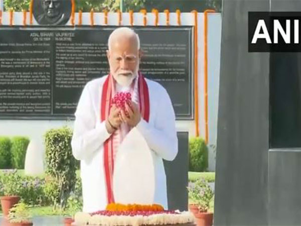 Narendra Modi pays tribute to ex-PM Vajpayee. (Photo/ANI)