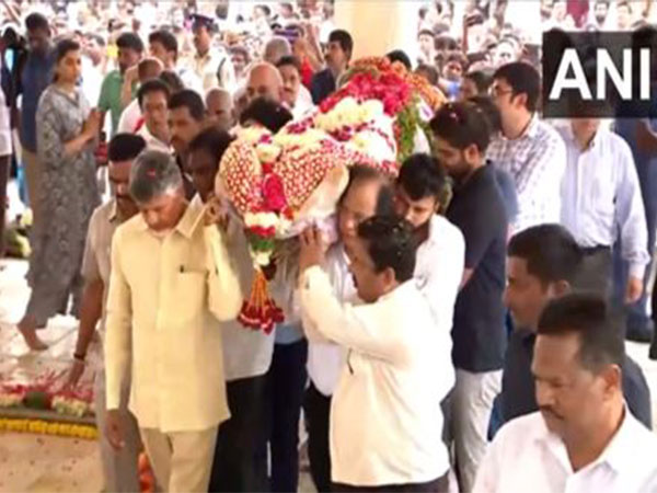 Last rites for Ramoji Rao held in Hyderabad on Sunday (Photo/ANI)