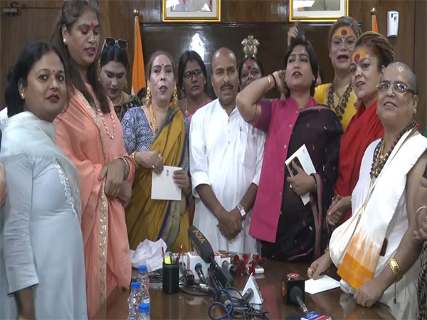 BJP leader Virendra Kumar with transgender community members. (Photo/ANI)