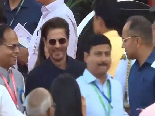 Shah Rukh Khan at Rashtrapati Bhavan (Image source/ANI)