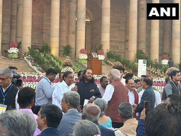 Mukesh Ambani, his son Anant attend PM Narendra Modi’s oath taking ceremony (Image: ANI)