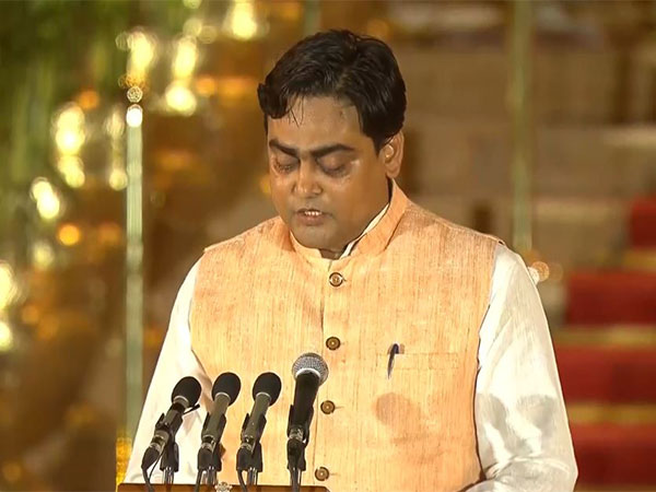 BJP MP Shantanu Thakur takes oath as Union Minister (Photo credit/Doordarshan)