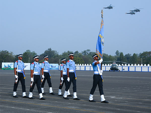 Visual of the Combined Graduation Parade (Photo/PIB)